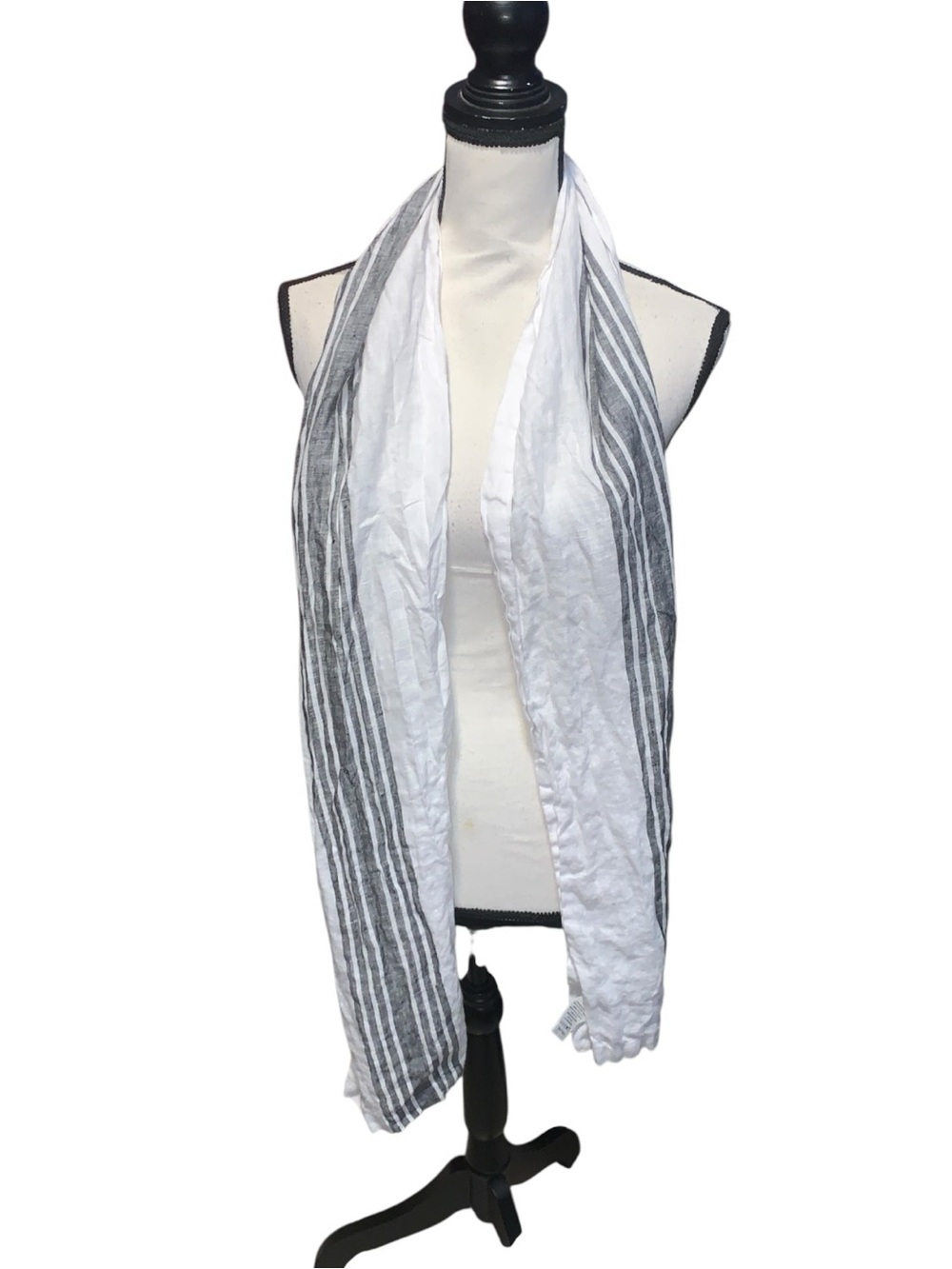 Solino Home Lightweight White Scarf with Gray Stripes Linen